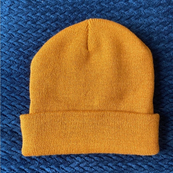 NWOT Beanie Hat Rust Color - Picture 2 of 6